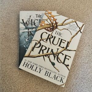 The Cruel Prince Book - White Cover